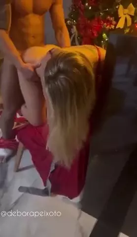 Débora Peixoto follando caliente con una amiga delante de su marido