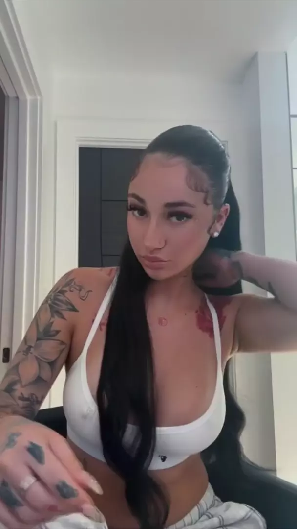 Bhad Bhabie: Se filtró el video de Onlyfans Livestream See Through Nipples