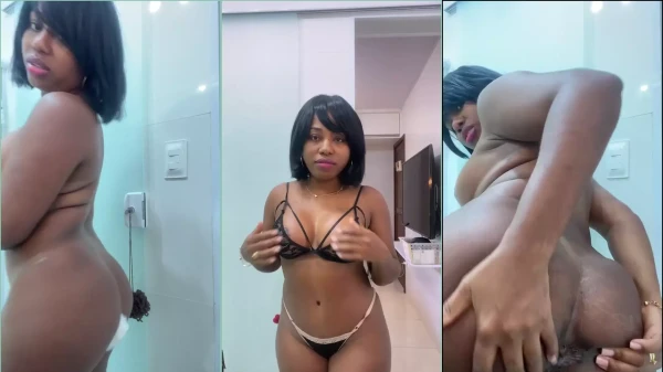 Larissa Pimenta Privacy se muestra usando un plug anal en su trasero