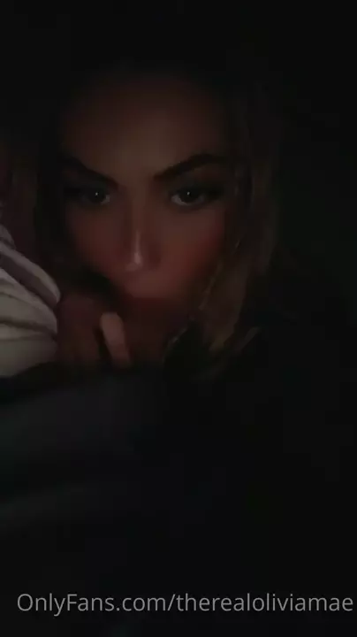 Se filtró vídeo de Olivia Mae haciendo una mamada en un coche