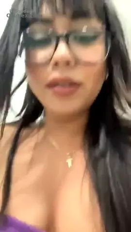 Roberta Franco realizó su más reciente Live con su cuerpo natural. 