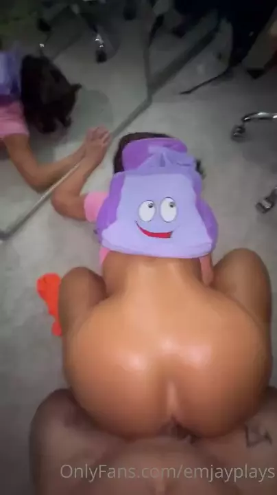 Emily Rinaudo Dora Explorer Cosplay Vídeo de sexo PPV filtrado