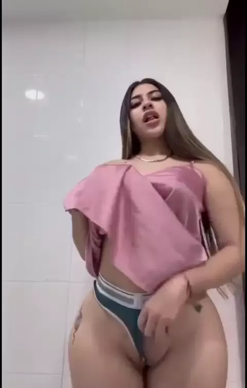 Mis nalgas y nalgas estan muy calientes ahorita