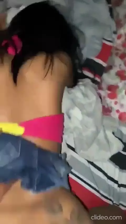 Eduarda Lima poniéndose a cuatro patas sin condón con la morena