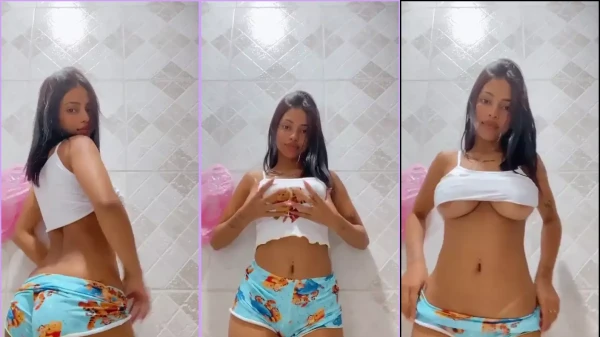 Eduarda Lima, vecina de la favela, se desnuda y muestra sus atractivos, voluptuosos y apetitosos pechos