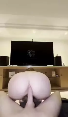 Maru Karv mostrando sus habilidades para hacer twerking mientras practica sexo anal