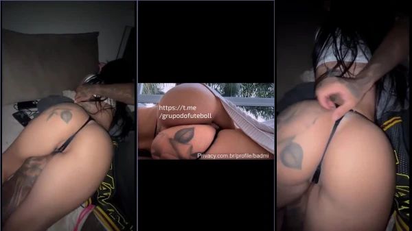 Mc Mirella twerking desnuda con un plug anal en vídeos