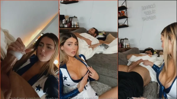 Olivia Mae folla con su hermanastro mientras este duerme en un vídeo porno