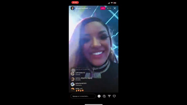 La Patrona Lucero Enseñando el Toto en un Live